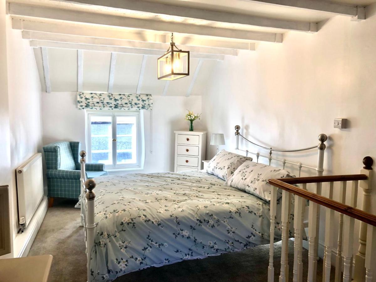 Hill Cottage, Thornton-Le-Dale 손턴 데일 외부 사진