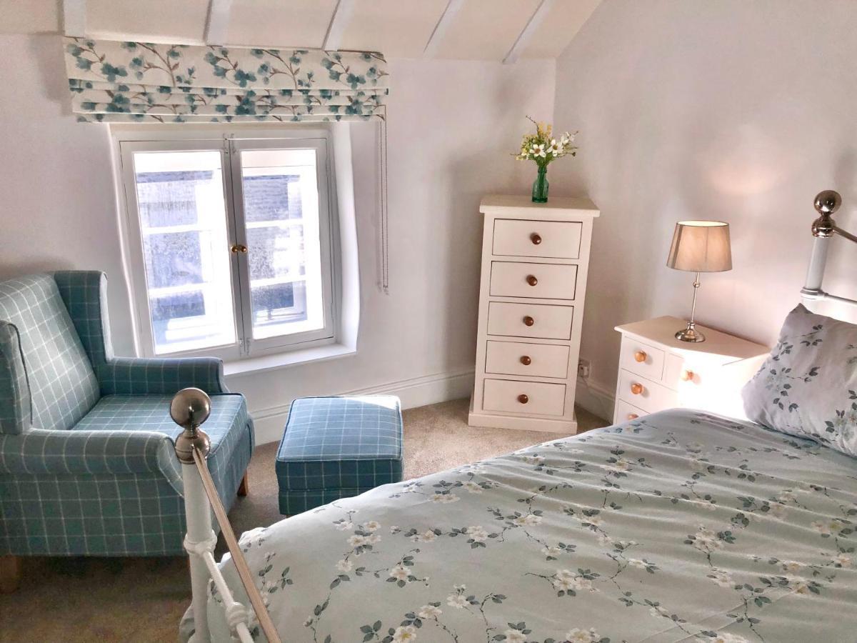 Hill Cottage, Thornton-Le-Dale 손턴 데일 외부 사진