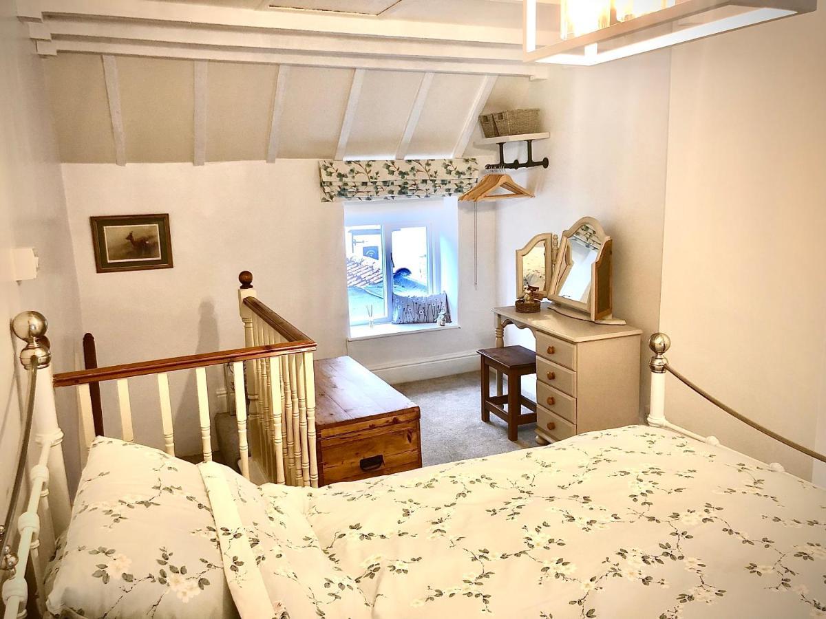 Hill Cottage, Thornton-Le-Dale 손턴 데일 외부 사진